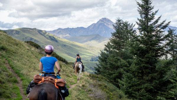 randonnée à cheval dans les Pyrénées- gandalha